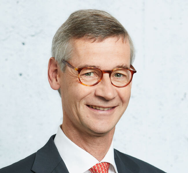 Dr.  Michael Backhaus (Partner)