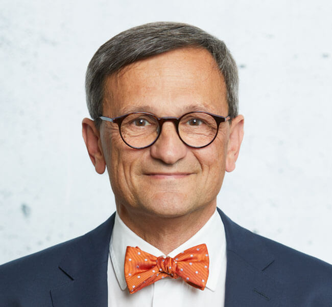 Dr. André  Pietrek  (Partner)